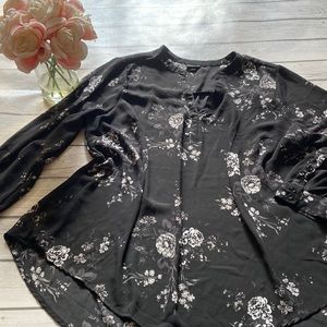 Torrid Floral Pullover Blouse Size 00